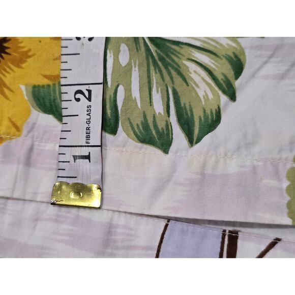 Steve & Barry's Classic Hawaiian Floral Button Up Short Sleeve Dress Shirt - Picture 4 of 7